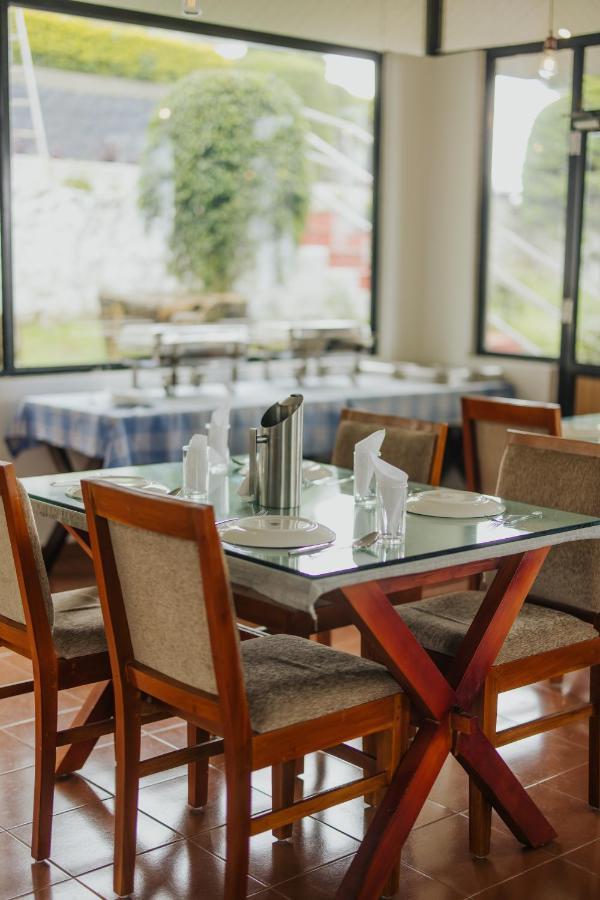 Misty Courtyard Resort Chinnakanal 外观 照片