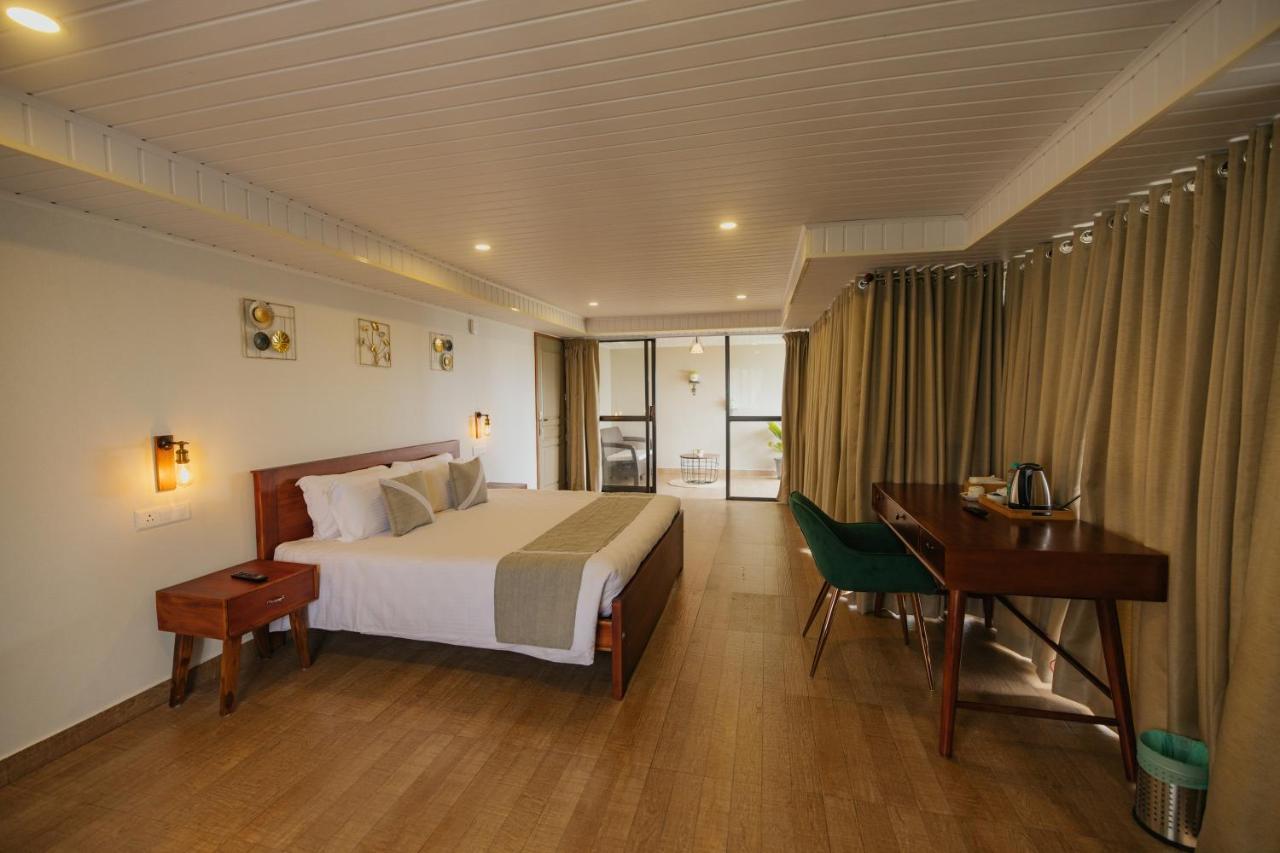 Misty Courtyard Resort Chinnakanal 外观 照片