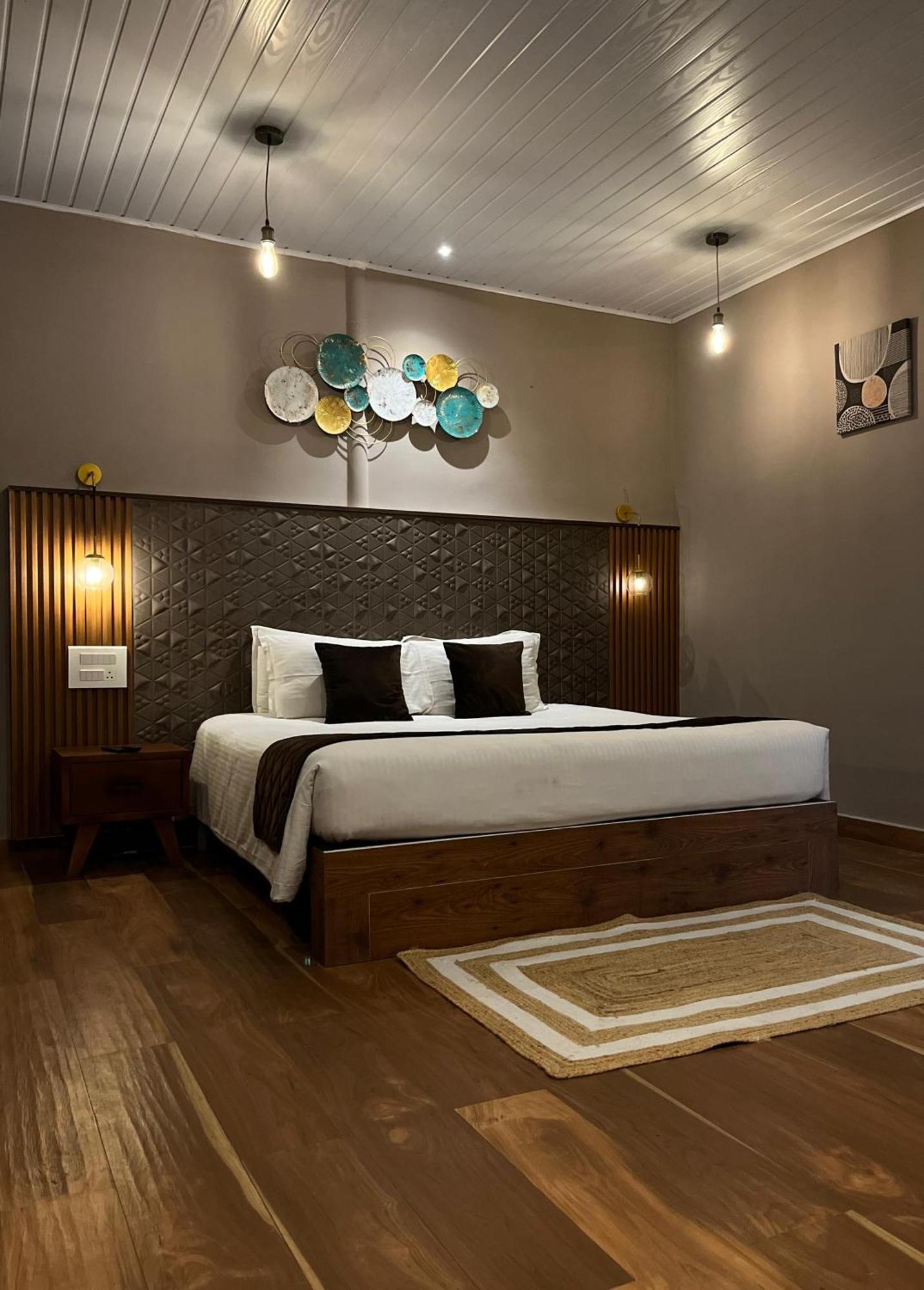 Misty Courtyard Resort Chinnakanal 外观 照片
