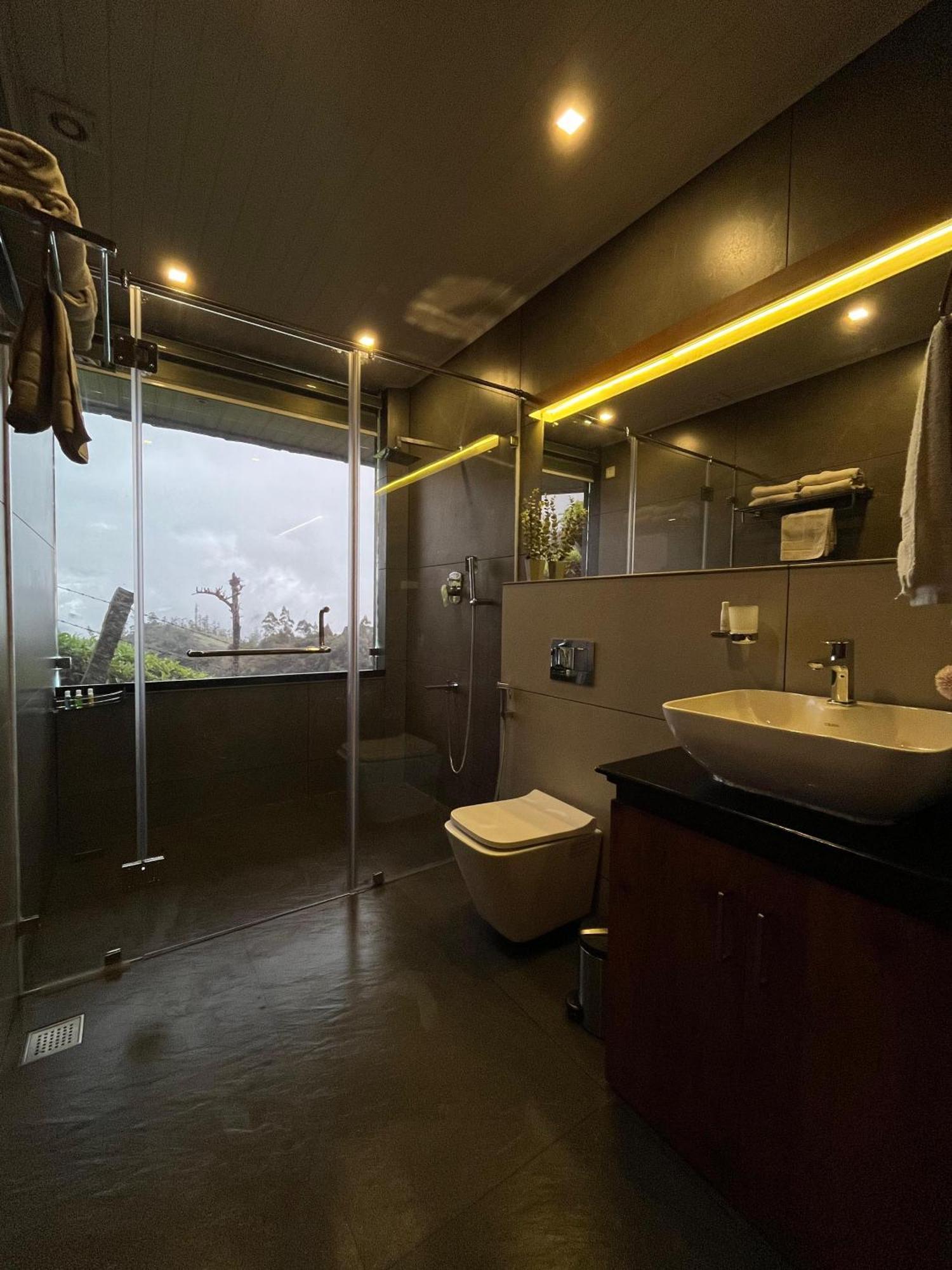 Misty Courtyard Resort Chinnakanal 外观 照片